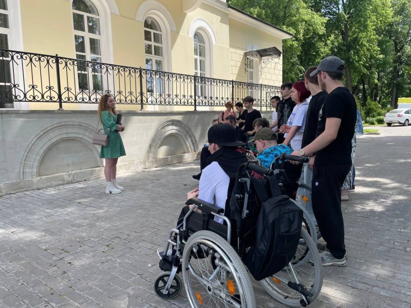 В усадьбе Пржевальского для участников проекта «Добрый четверг» провели интересную экскурсию