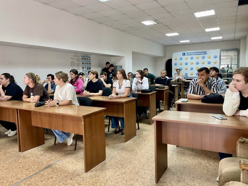 Полицейский в Домодедово провел информационную акцию «Будь в форме»