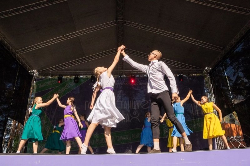 Второй сезон московского областного фестиваля современного танца «Город танцует в парках»