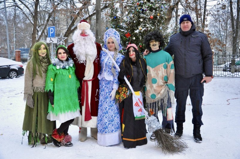Сотрудники УМВД России по г.о. Домодедово присоединились к акции «Полицейский Дед Мороз»