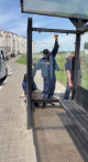 Меняем разбитые стёкла на остановках в мкр. Южный