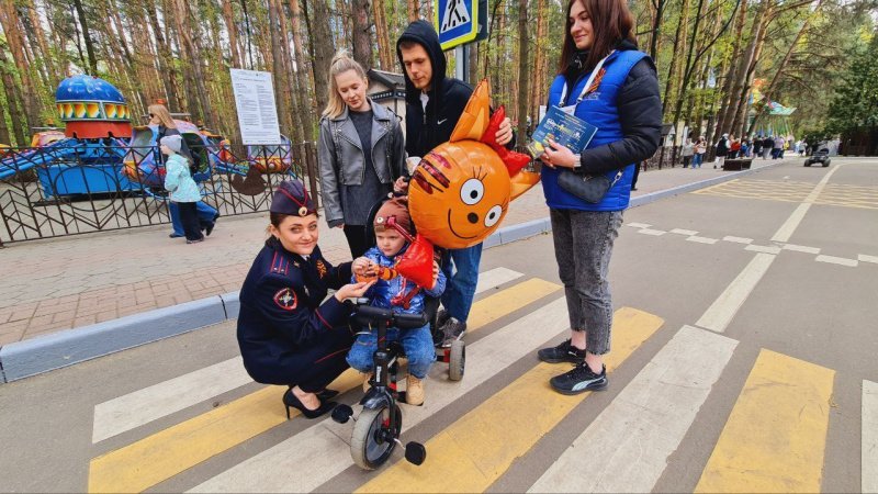 Госавтоинспекторы в праздничные дни провели профилактическое мероприятие «Засветись»