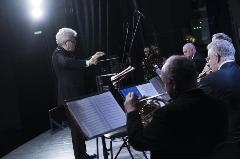 Военный оркестр. Духовой бэнд улица. Духовой оркестр марш. Парад победы 1945 духовой оркестр. Марши духового оркестра слушать.