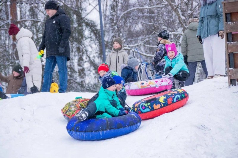 Последние сильные снегопады создают отличные условия для зимних развлечений