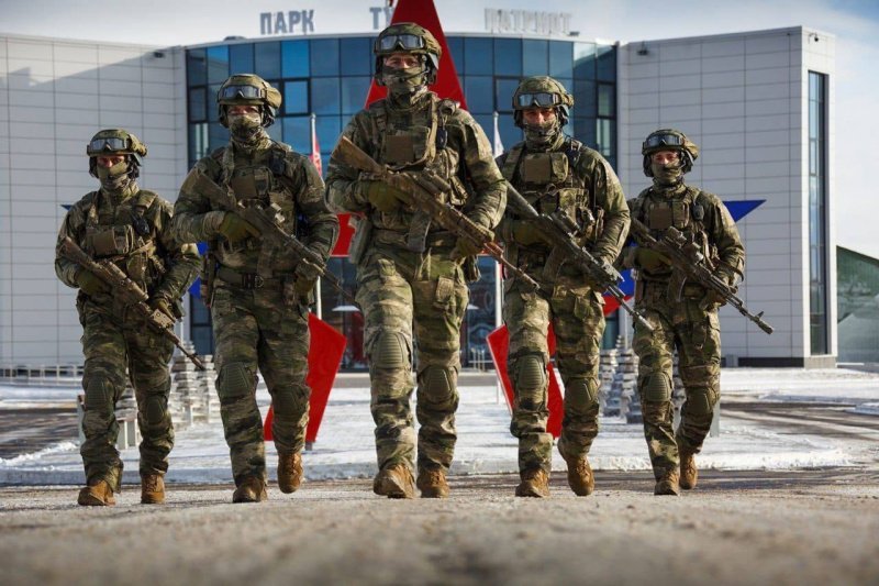 Важно не терять связь с близкими в зоне СВО. Как связаться с мобилизованным родственником? 
