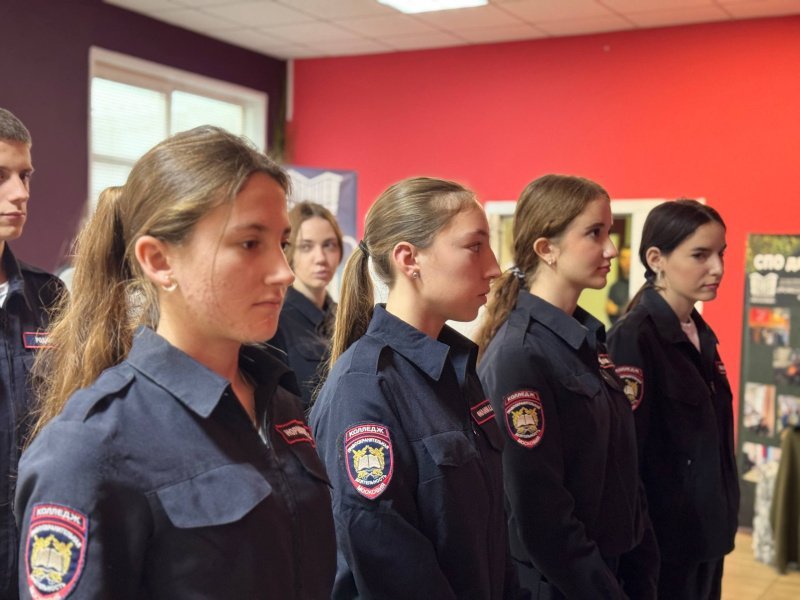 Полицейский в Домодедово принял участие в строевом смотре у учащихся колледжа Полицейский в Домодедово принял участие в строевом смотре у учащихся колледжа