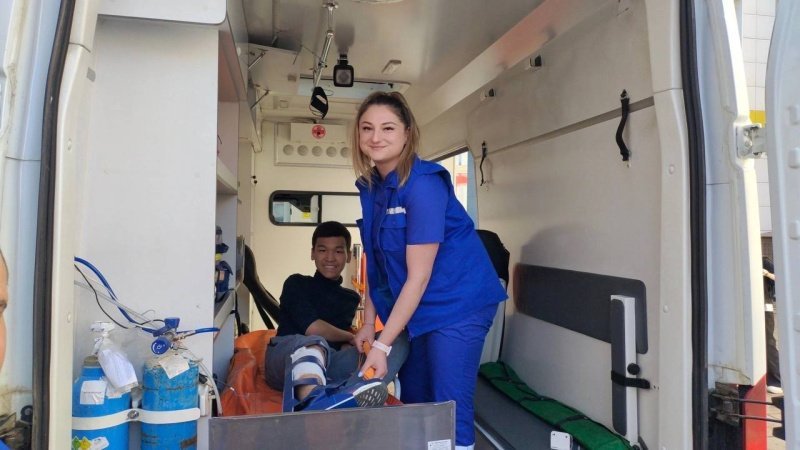 Домодедовские школьники познакомились с работой выездной бригады скорой помощи