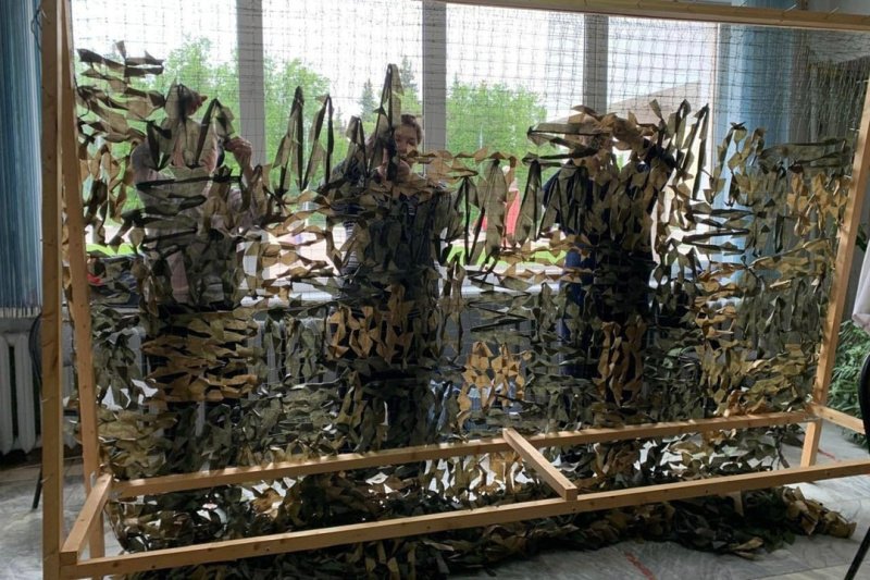 Дом культуры «Заря» вяжет защиту для бойцов СВО