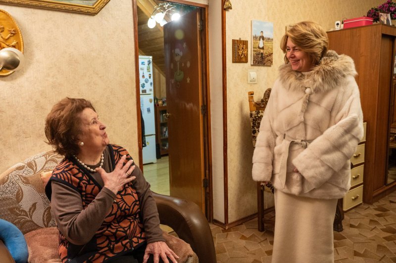 Глава Домодедово Евгения Хрусталева поздравила ветеранов Домодедово с Новым годом и Рождеством