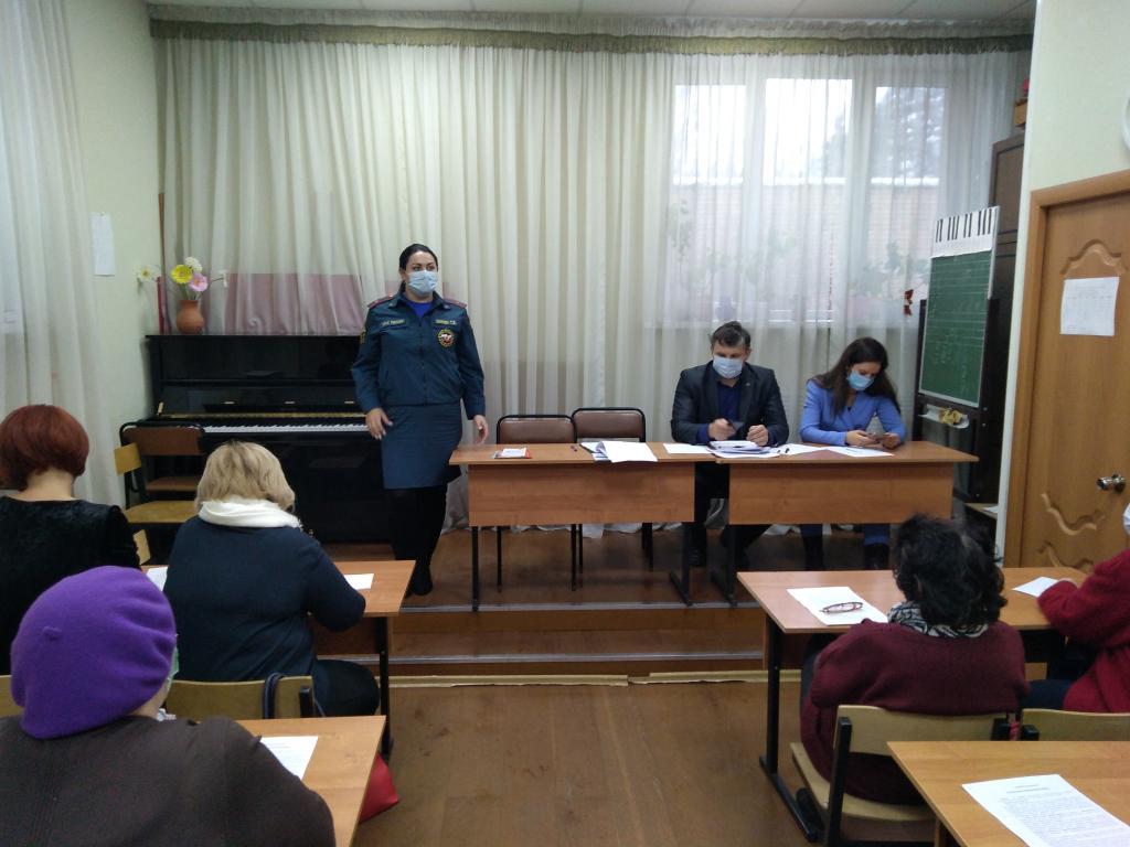 Костюк западный.jpg Костюк западный.jpg