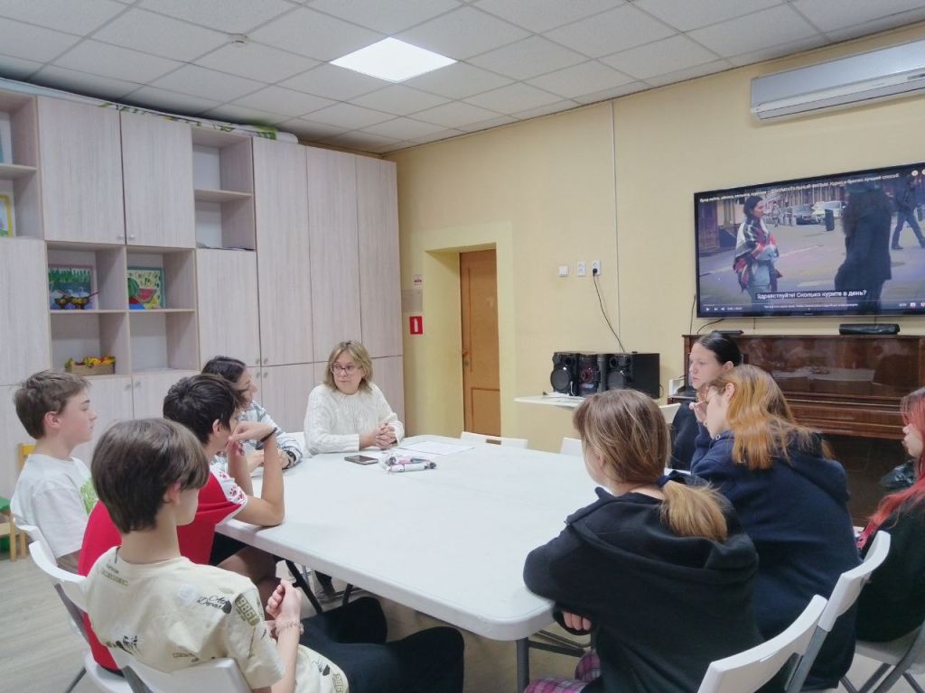 Профилактическая беседа Как влияет курение электронных сигарет на организм подростка.jpg