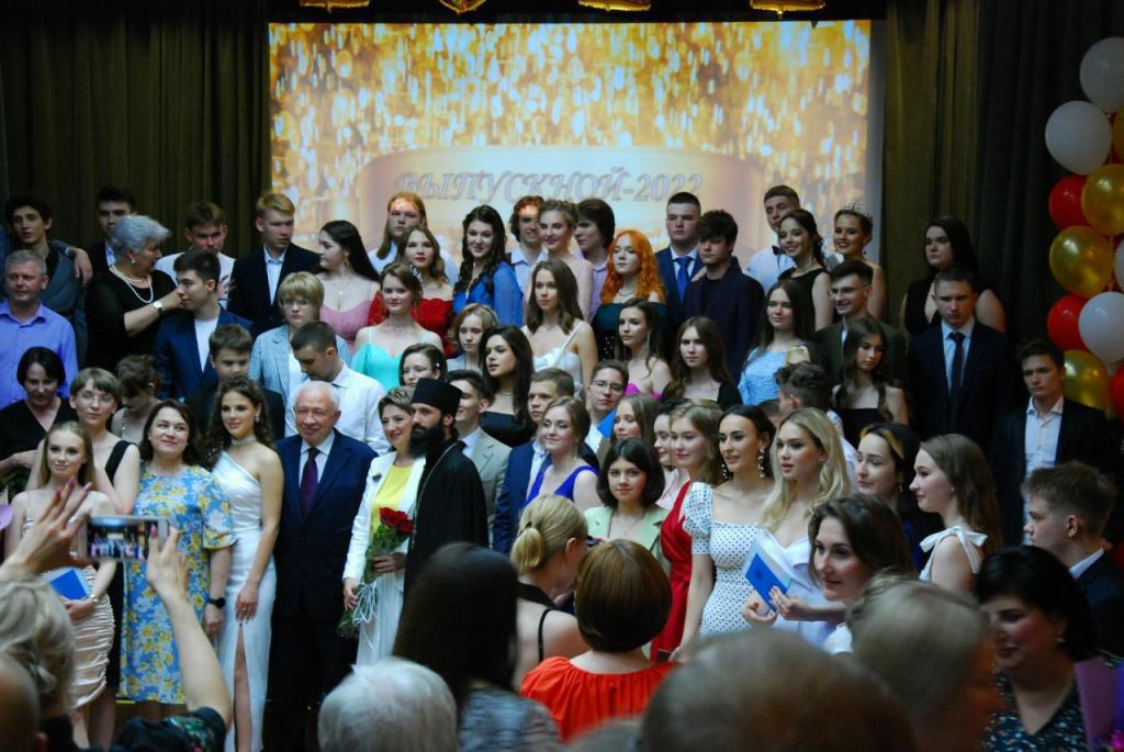 ЛП выпускники1.jpg ЛП выпускники1.jpg