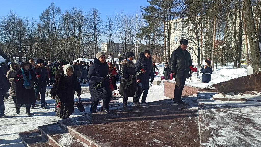 Оспищев возлож.jpg Оспищев возлож.jpg