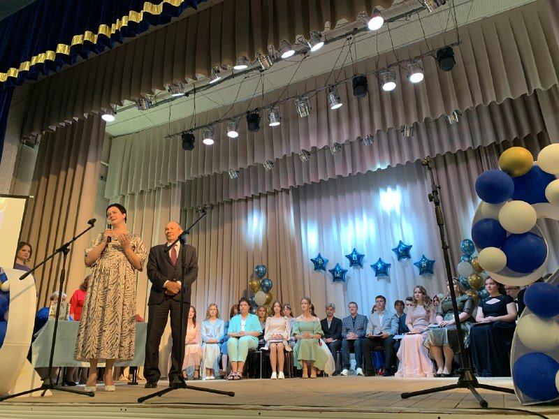 Волков выпускной1.jpg Волков выпускной1.jpg