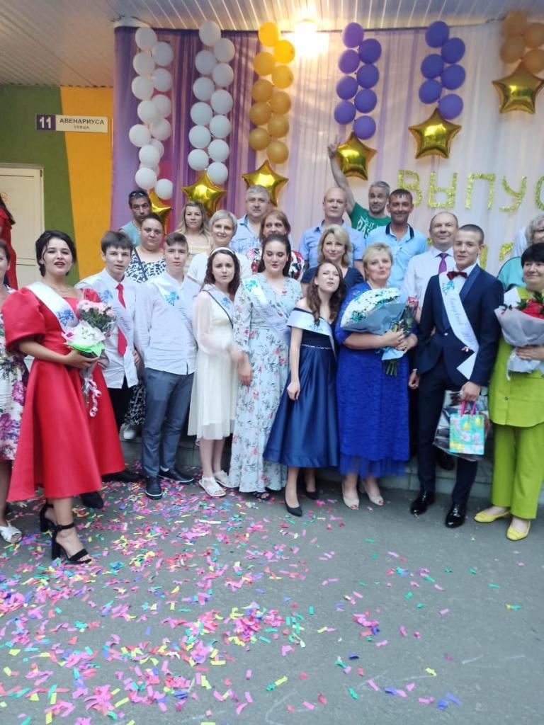 Волков выпускной1.jpg Волков выпускной1.jpg