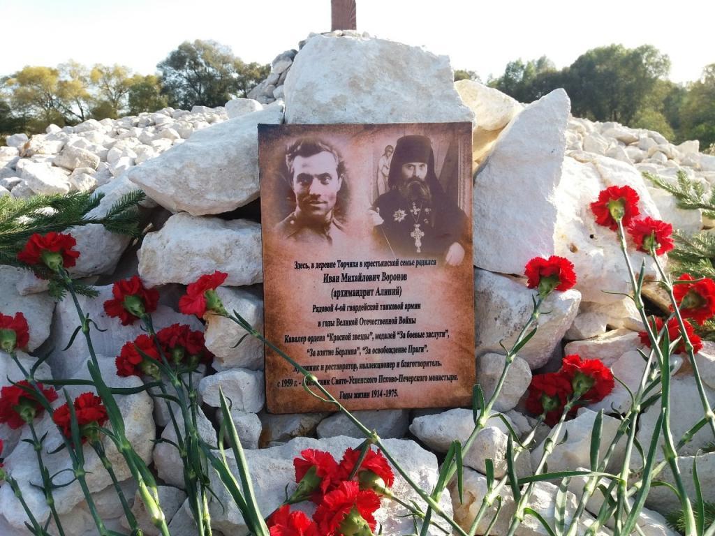 YSgCW8Fs0rU.jpg lzKUsdIZ-S4.jpg