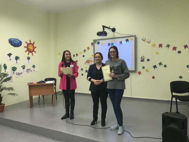 Английская школа домодедово. Английская школа домодедово. Английская школа домодедово. Гимназия 5 домодедово фото. Директор гимназии 5 домодедово.